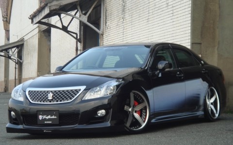 TOYOTA 200 CROWN ATHLETE